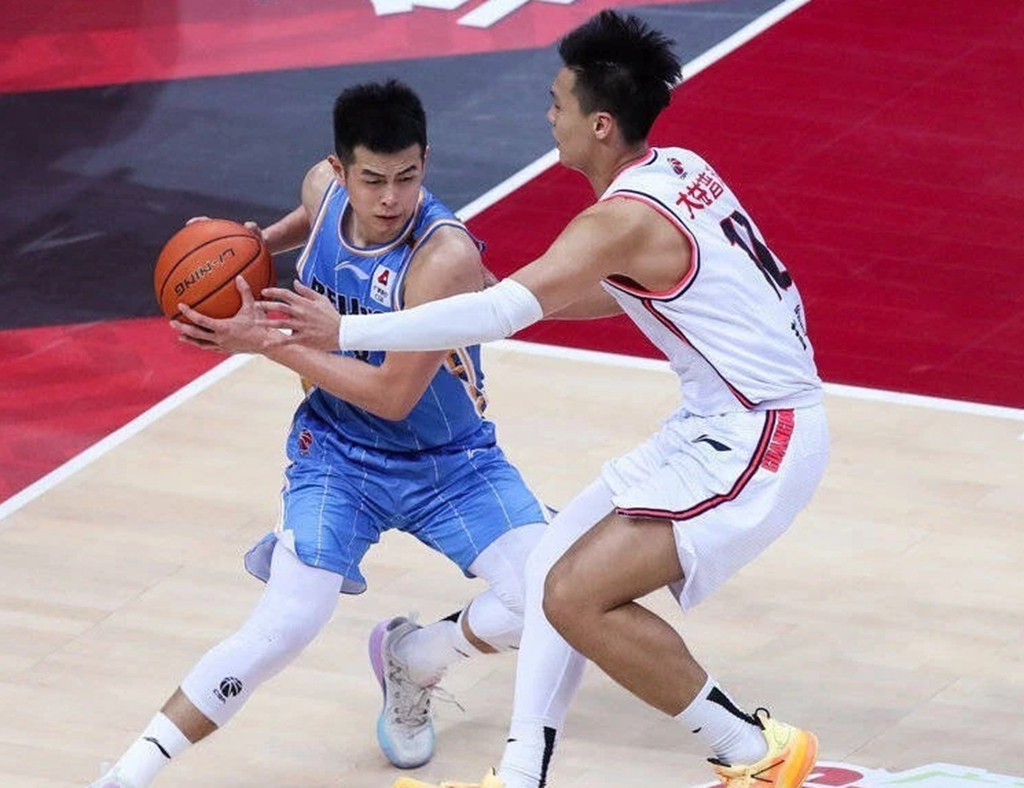 关于转折点奥兰多魔术战术微调,CBA常规赛加时末段攻防权衡,赛场秩序良好,轮换策略成焦点的信息 关于转折点奥兰多魔术战术微调,CBA常规赛加时末段攻防权衡,赛场秩序良好,轮换策略成焦点的信息